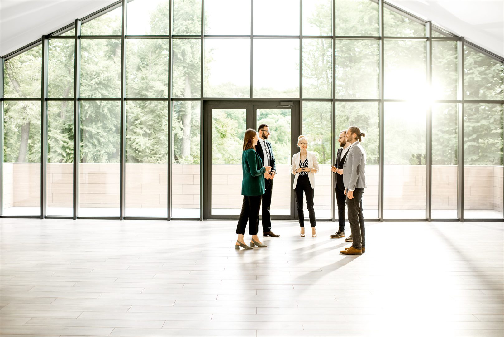 business-people-at-the-modern-office-hall