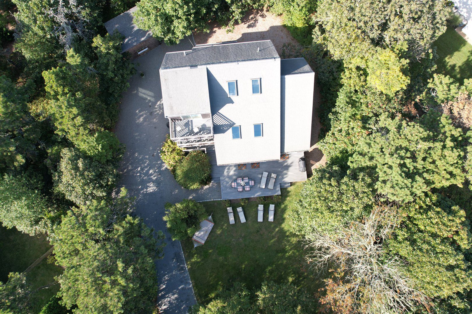 aerial-view-of-a-house-on-the-island-of-marthas